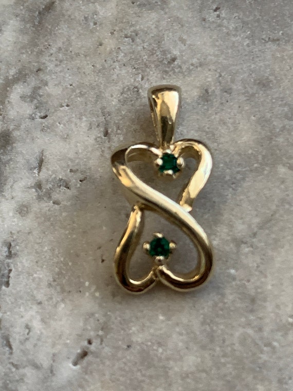 Vintage double heart emerald pendant, gold plated 