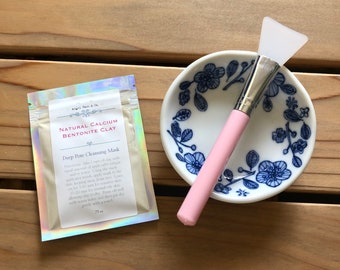 Facial Kit with Mixing Bowl, Bentonite Clay Face Mask, and Applicator brush