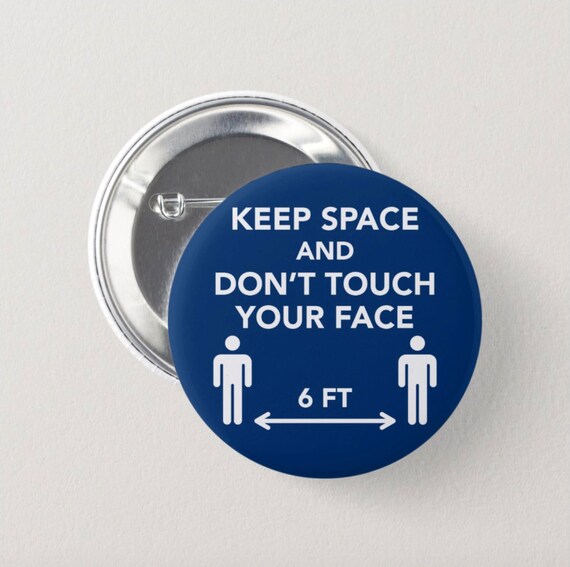 значок что ты. космонавты перед стартом. Kept space. Kept space. Space town.