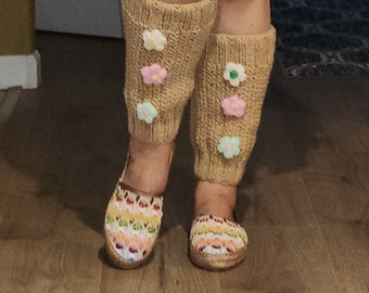 Beige Floral Woolen Leg Warmers