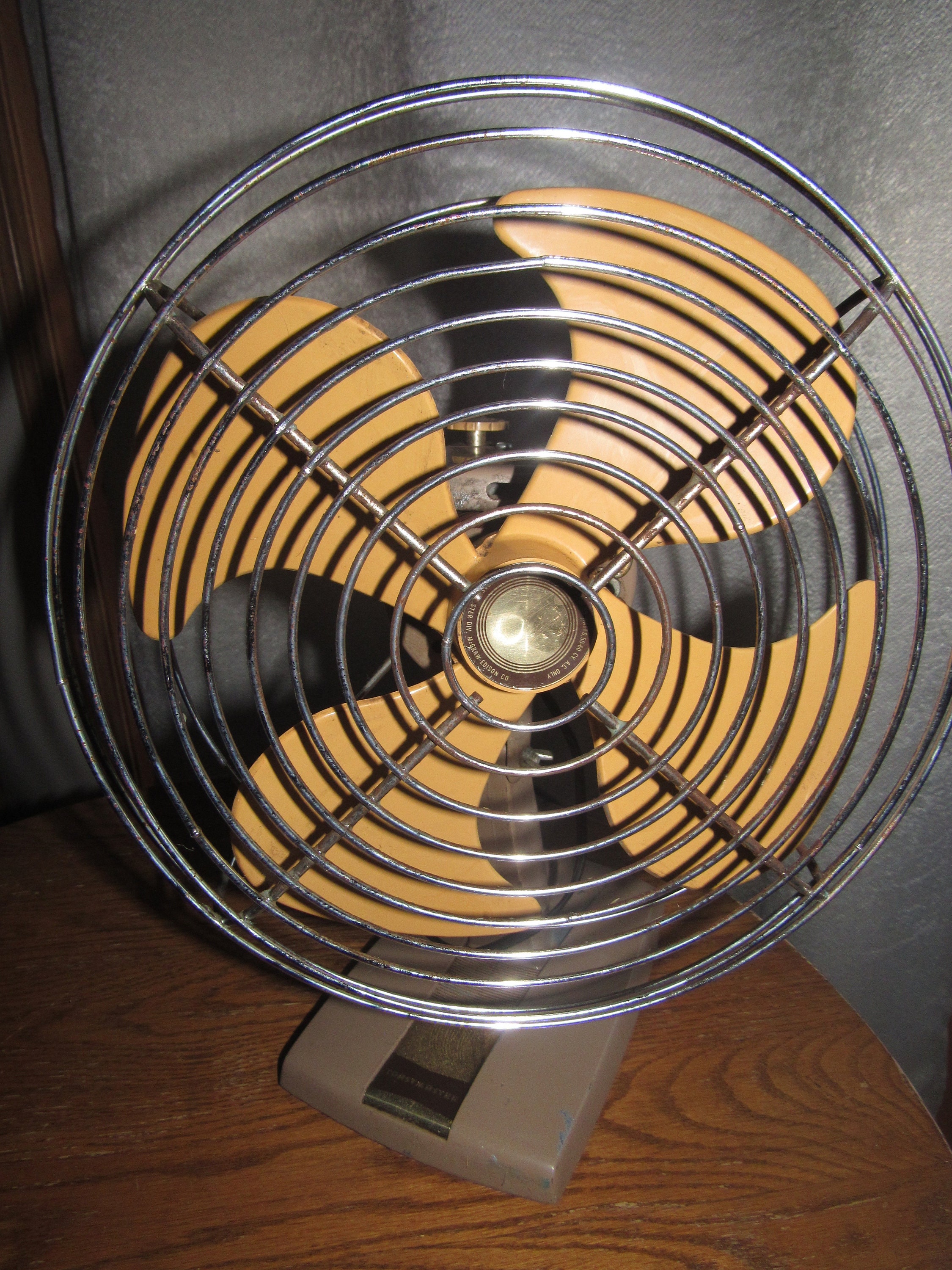 お値下げしました！TOASTMASTER　ヴィンテージ扇風機 Vintage Toastmaster Fan - Etsy