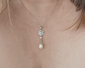 Natural White Freshwater Pearl drop necklace