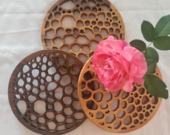 Unique decorative wooden tray, circular and designer. High quality geometric trivet. Artisanal creation made in France