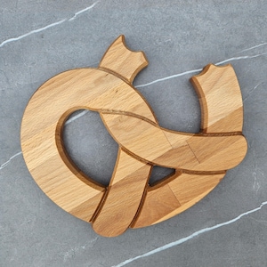 Wooden Pretzel Trivet – French Kitchen Decor – Handmade Gift – Rustic Home Accessory – Unique Christmas Idea - French patisserie ornament