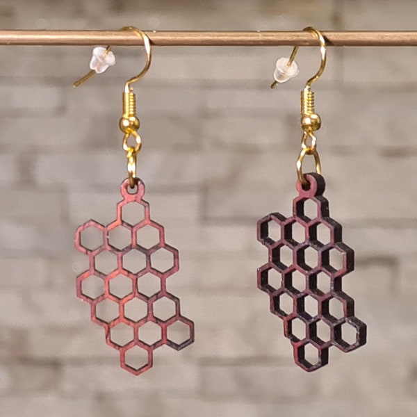 Wooden earrings PADOUK - Honeycomb pattern - Unique handmade creation 100% made in France - Original gift for women