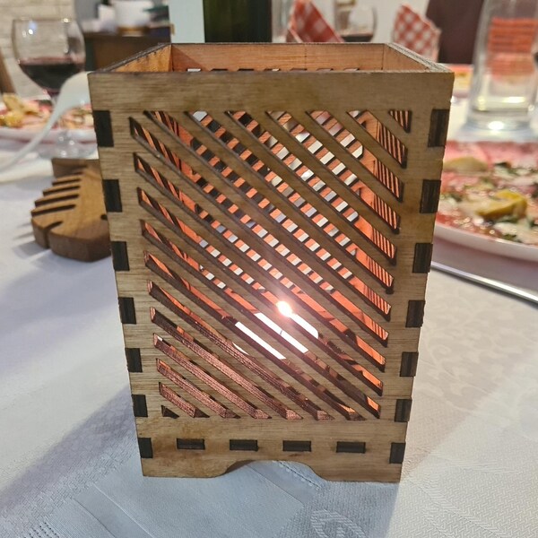 Nouvelle lanterne de bougeoir en bois classique décorative