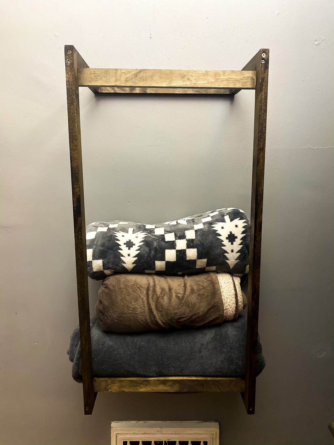 Quilt/Throw/Towel/Blanket Wall Mounted Rack Etsy