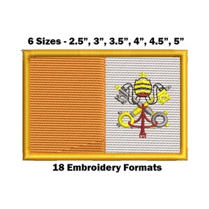 以下が含まれることがあります： バチカン市の旗を刺繍したパッチ。旗は黄色と白で、中央には教皇の鍵と三重冠が描かれています。パッチは6つのサイズからお選びいただけます: 2.5インチ、3インチ、3.5インチ、4インチ、4.5インチ、5インチ。パッチの下には「18刺繍フォーマット」というテキストがあります。