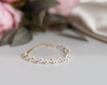 HANA - light pink daisy bracelet, birthday gift for her, zig zag armband
