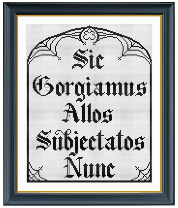 Sic Gorgiamus Allos Subjectatos Nunc Old English Typography Cross