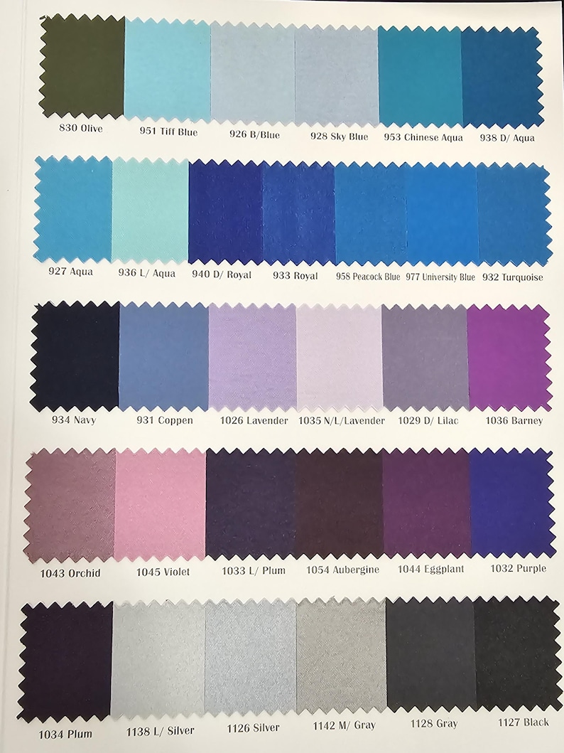 Puede incluir: Una carta de colores de muestras de tela con n&uacute;meros y nombres para cada color. Los colores incluyen oliva, azul, aguamarina, turquesa, azul marino, lavanda, lila, orqu&iacute;dea, violeta, ciruela, berenjena, berenjena, morado, plata, gris y negro.