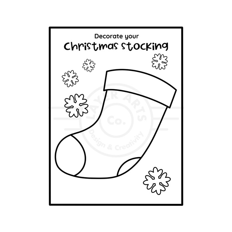 K&ouml;nnte beinhalten: Eine schwarz-wei&szlig;e Umrisszeichnung eines Weihnachtsstrumpfes mit Schneeflocken drumherum. Der Text "Dekoriere deinen Weihnachtsstrumpf" steht oben im Bild.