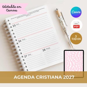 Può includere: Un'agenda a spirale con pagine bianche a righe, date dal 25 al 28 novembre e testo in spagnolo. Una penna trasparente con impugnatura metallica è appoggiata accanto. Un tablet mostra un motivo ondulato rosa e bianco con la parola BLESSED.