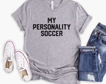 Grappig voetbalshirt, voetbalcadeau, shirt met gezegden unisex shirt, voetbalmoeder shirts, shirt voor voetbalmoeder, voetbalmoeder voetbalvader