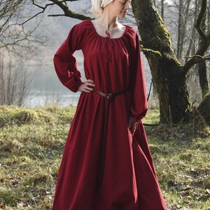 Medieval dress, slip Ana, red