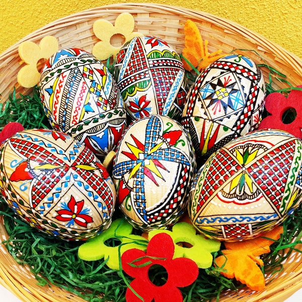 Aide Ukraine, Hutsul roumain ukrainien, Oeufs de Pâques en cire en bois décorés traditionnels, peints à la main, pysanka, pysanki, cadeaux roumains, Roumanie