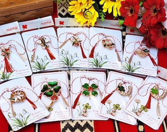 Spilla Martisor rumena fatta a mano: bucaneve, trifoglio, ferro di cavallo, coccinella, cesto di fiori