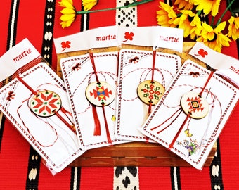 Martisor, Martenitsa, rumänisches traditionelles Martisor-Textilarmband mit roter Schnur, rumänische Geschenke, Glücksbringerarmband, Freundschaftsarmband