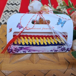 martisor, martisoare, bracelet drapeau roumain, bijoux roumains, bracelet textile traditionnel roumain, cadeaux roumains, tricolore roumain image 3
