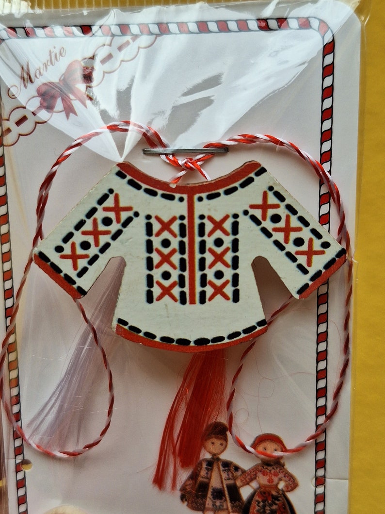 Martisor, martisoare, costume traditionnel roumain en métal, cadeaux roumains, martenitsa bulgare, cadeaux martisor, Roumanie, Baba Marta image 9
