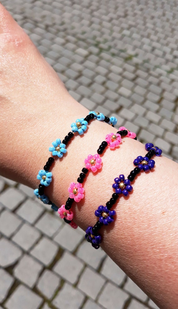 Daisy Chain Bracelet: Beaded Flower, Toho Seed Beads - Etsy Canada