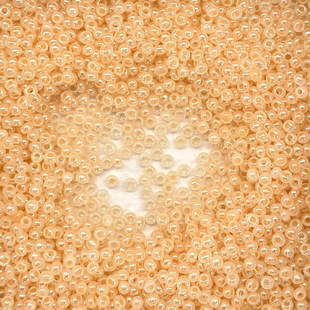 50gs 8/0 Grade A Round Glass Seed Beads Baking Paint White 3x2mm Hole 1mm About 1111pcs 50g