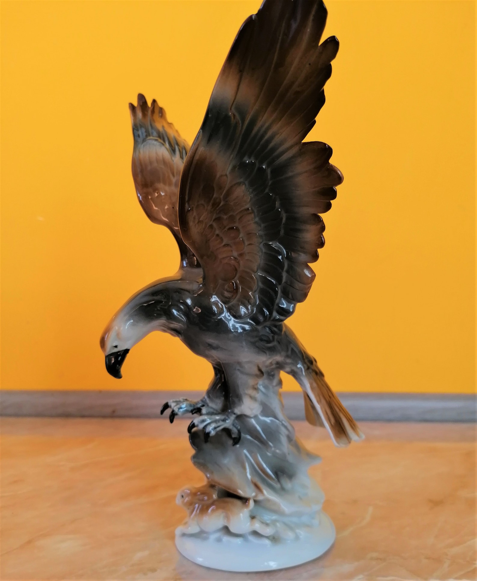 Large eagle figurine Vintage porcelain eagle figurine East Etsy