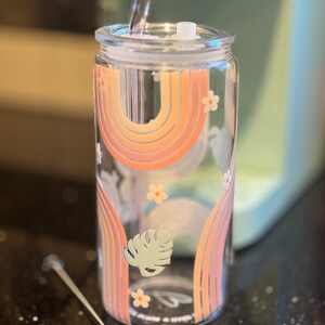 Boho Rainbow Glass Can with Lid & Straw: Daisy Monstera Cup