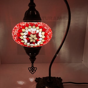 Handcrafted Turkish Mosaic Table Lamp: Unveiling the East&#39;s Enigmatic Glow