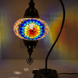 Handcrafted Turkish Mosaic Table Lamp: Unveiling the East&#39;s Enigmatic Glow