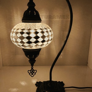 Handcrafted Turkish Mosaic Table Lamp: Unveiling the East&#39;s Enigmatic Glow