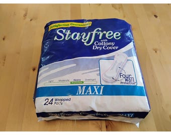 Vintage Stayfree Maxi Pads 24 stuks Katoenachtige Droge Hoes Zware Menstruatie 17-02-2000 Props