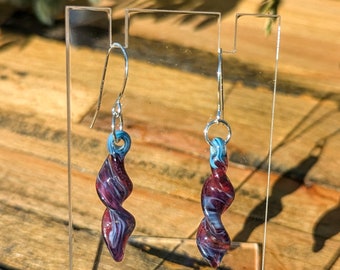Twisted fuschia glass earrings