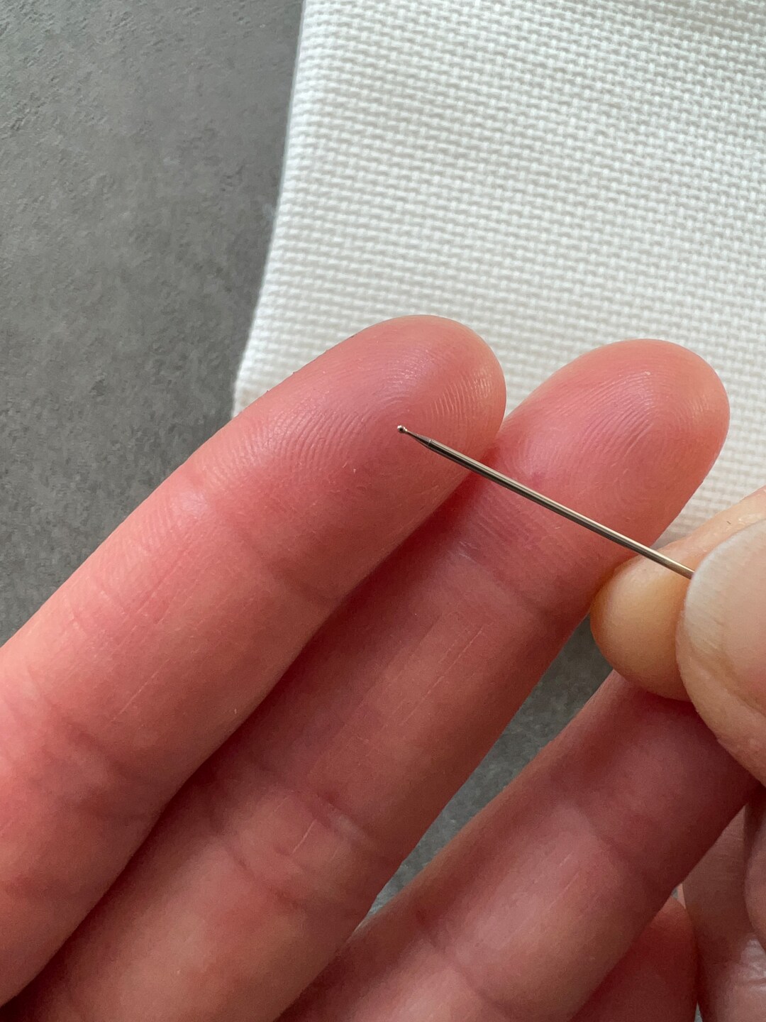 Sullivans Easy Guide Ball Tip Needles Size 24 Pack of 2 Needlepoint