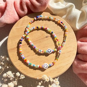 Buntes Smiley Armband Happy Rainbow/ Freundschaftsarmband / Boho / Glücksbringer / Happy Face / bunte Glasperlen /Idee Muttertag Geschenk Bild 1