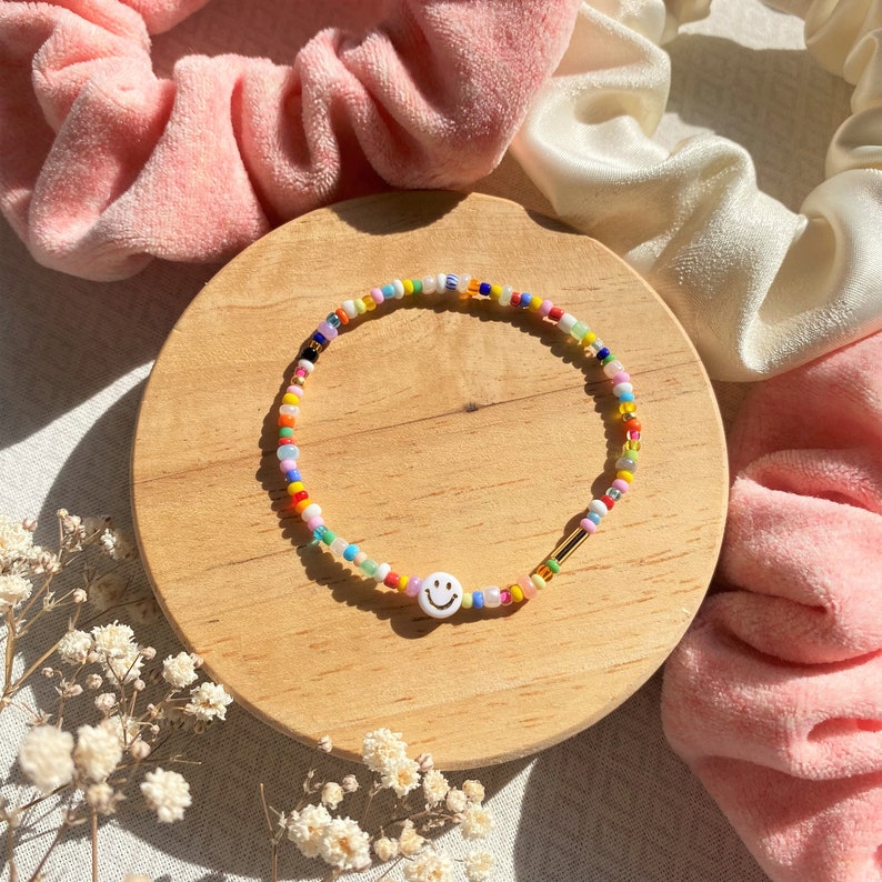 Buntes Smiley Armband Happy Rainbow/ Freundschaftsarmband / Boho / Glücksbringer / Happy Face / bunte Glasperlen /Idee Muttertag Geschenk Bild 4