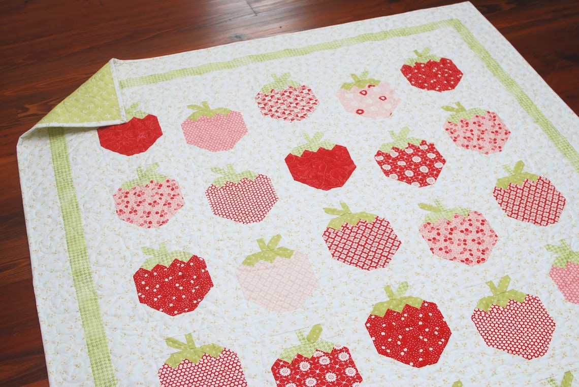 Quilt Kit STRAWBERRY SOCIAL the Pattern Basket Moda Prints Etsy