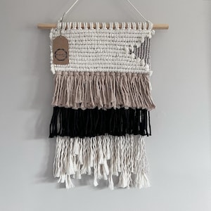 Macrame Wall Hanging, Aestetic macrame wall hanging, dip dyed yarn wall hanging, boho nursery wall tapestry, Baby Room Wall Decor, Fiberart