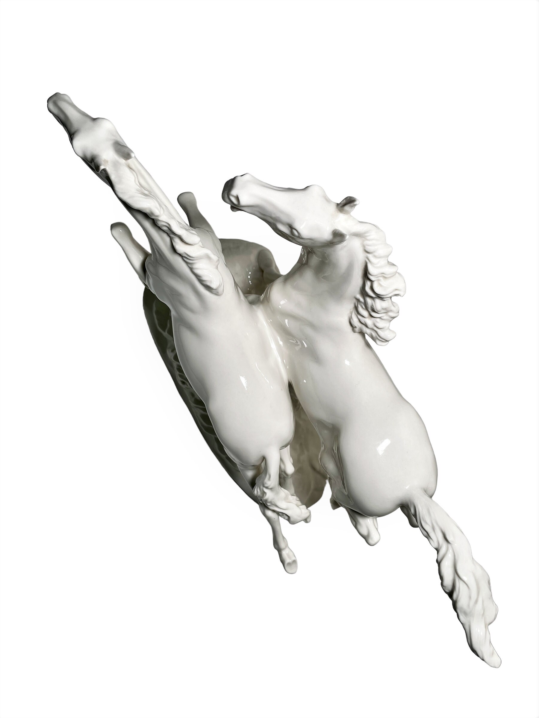 フッチェンロイター 白馬 フッチェンロイターの自由の馬の置物 - MCM ドイツ白馬磁器彫刻