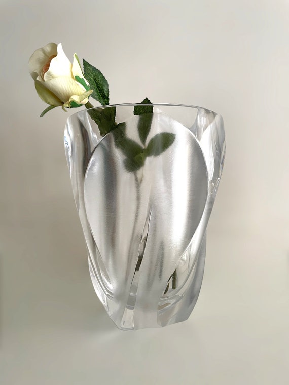 Bacchantes grand vase – Lalique North America