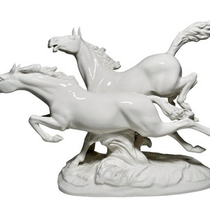 Hutschenreuther In Freedom Horses Figurina - MCM Scultura in porcellana di cavalli bianchi tedeschi - 15,75" Statua di cavalli selvaggi vintage MH Fritz Design