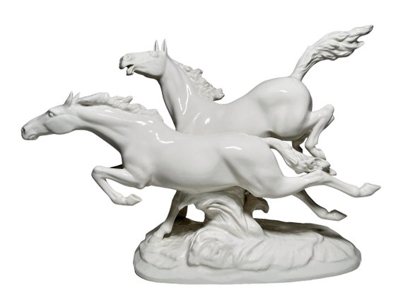 フッチェンロイターの自由の馬の置物 - MCM ドイツ白馬磁器彫刻