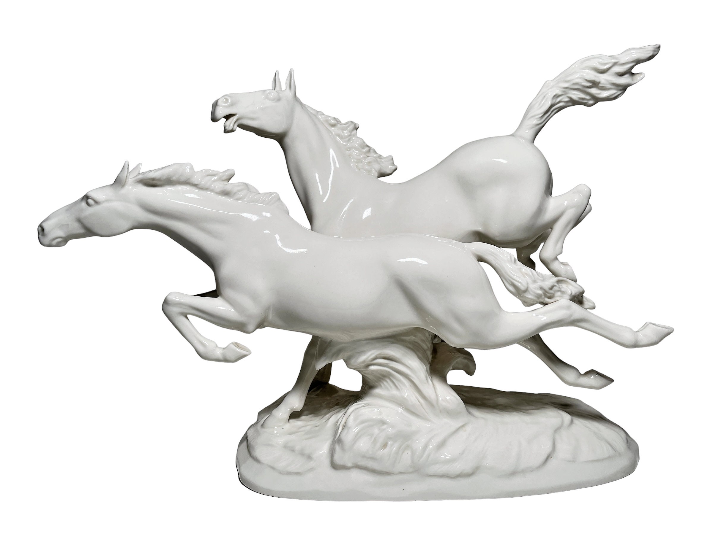 フッチェンロイター 白馬 フッチェンロイターの自由の馬の置物 - MCM ドイツ白馬磁器彫刻