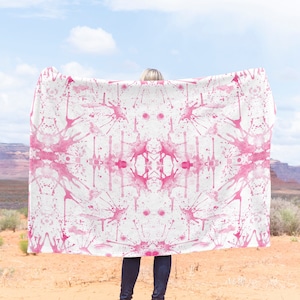 Manta de terciopelo rosa con efecto espejo abstracto simétrico de acuarela para niña, decoración francesa, regalo de inauguración de la casa