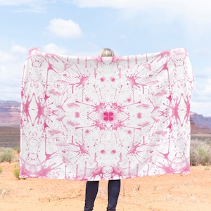 Manta de terciopelo rosa con efecto espejo abstracto simétrico de acuarela para niña, decoración francesa, regalo de inauguración de la casa