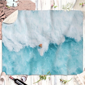 Surfing Beach Blanket Hawaii Beach House Decor Sherpa Fleece Blanket Aqua Blue Coastal Throw Blanket Housewarming Gift for Surfers