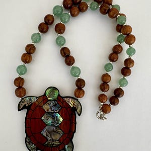 Vintage Lee Sands Turtle Abalone Inlay Necklace Wood and Jade Beads 22 inches