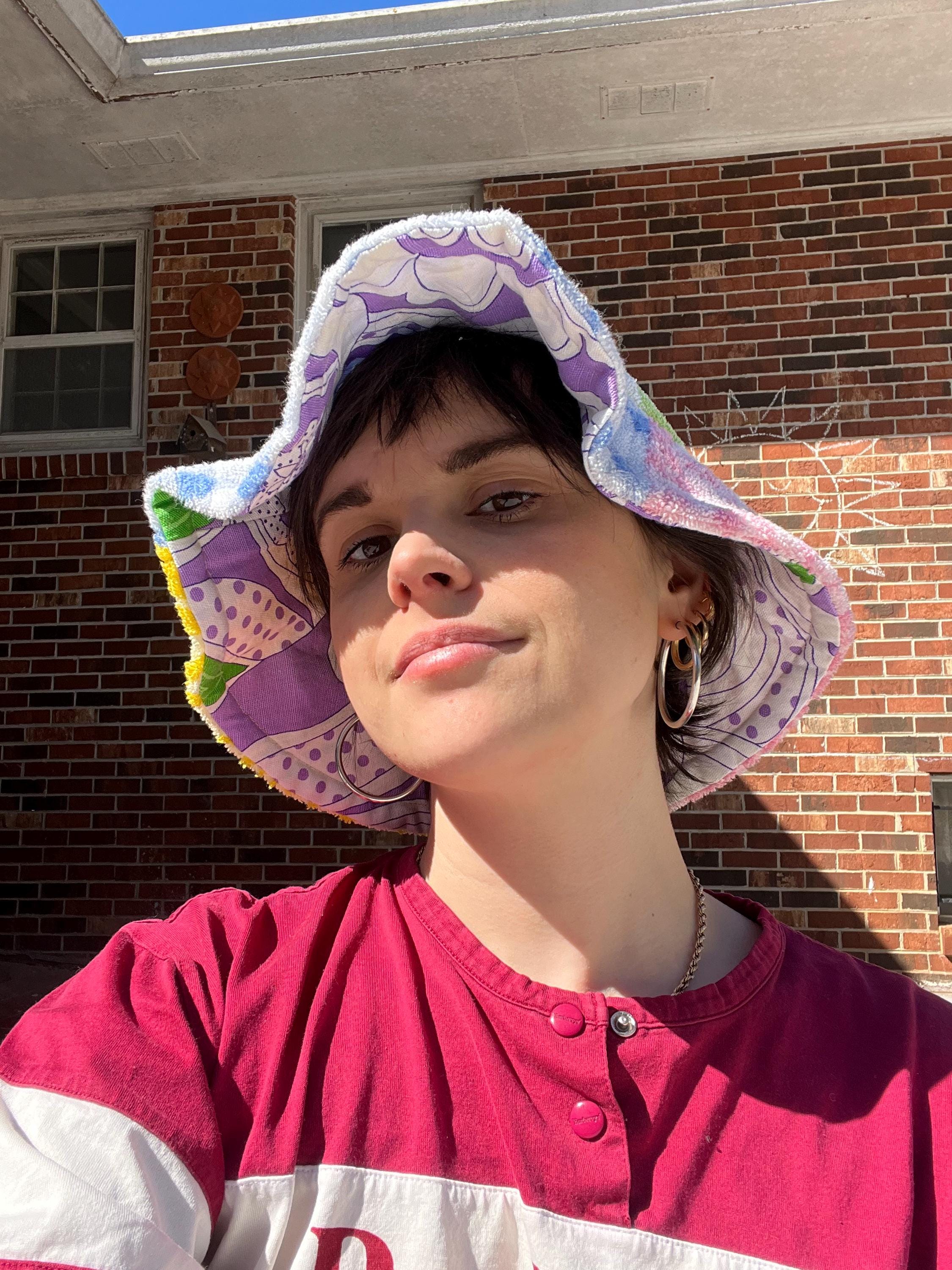 OOAK Patchwork Towel Sun Hat - Etsy display picture 3