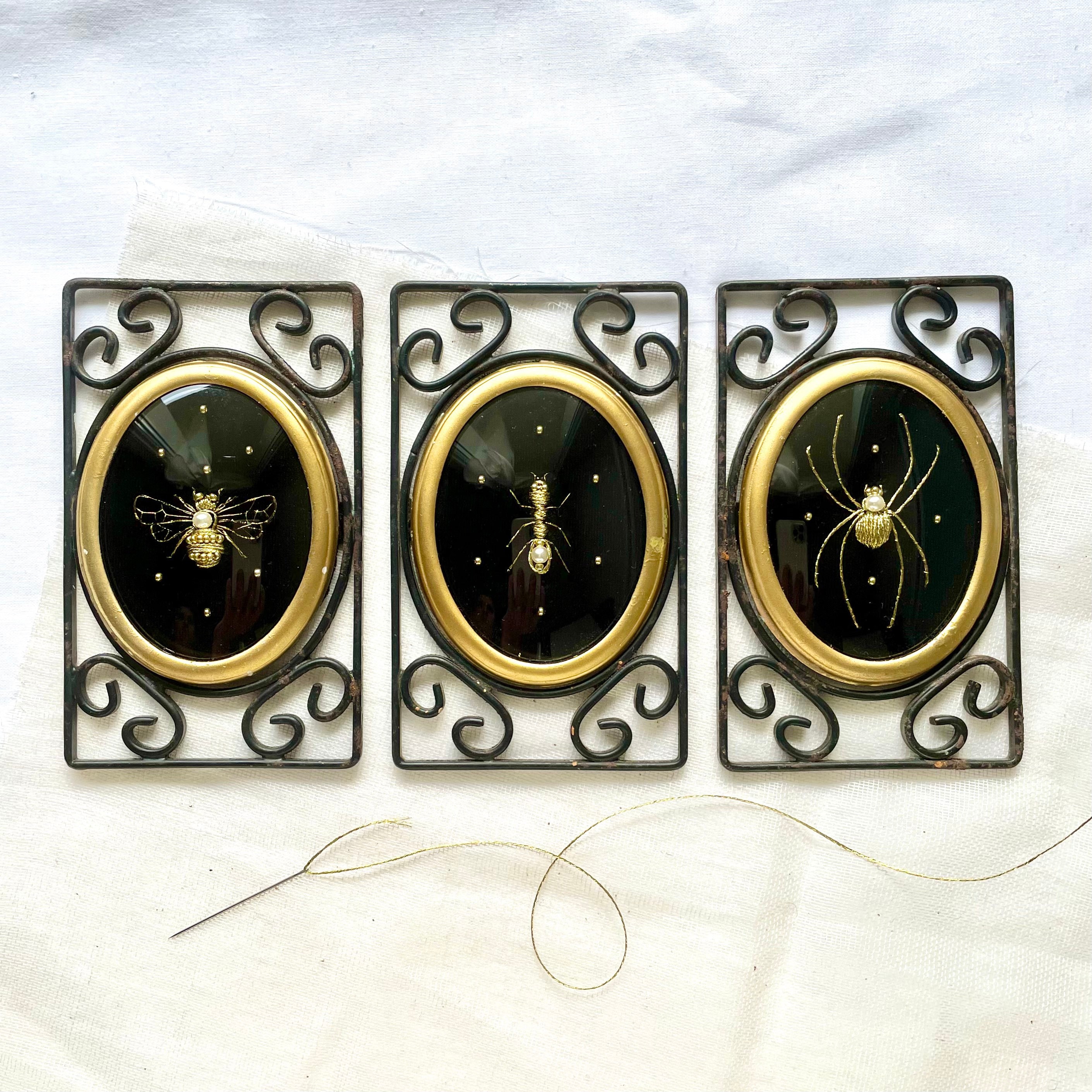 Triptyque Broderie Insectes.