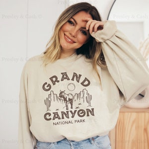 Grand Canyon Sweatshirt National Park Shirt Outdoor Shirt Western Fashion Arizona Sweatshirt Vintage National Park Tee Road Trip Crewneck Sand